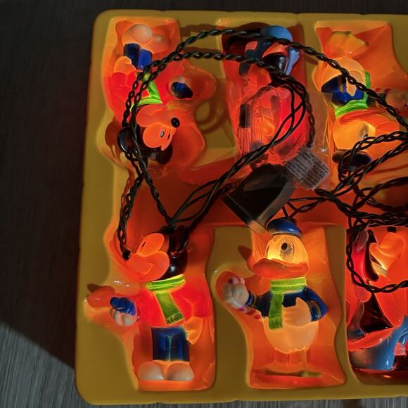 Disney 10 Light Christmas Tree String Lights MICKEY MOUSE & Friends Goofy Donald - Picture 11 of 11